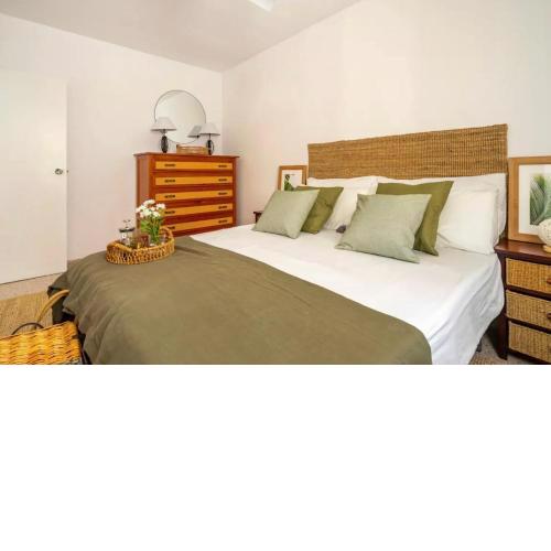 2 BR APT WITH BALCONY IN ESTEPONA CITY CENTRE