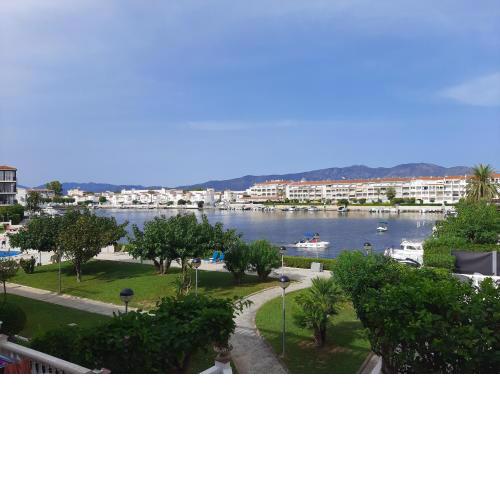 2 habitacions, aire fred i calent, piscina, parking