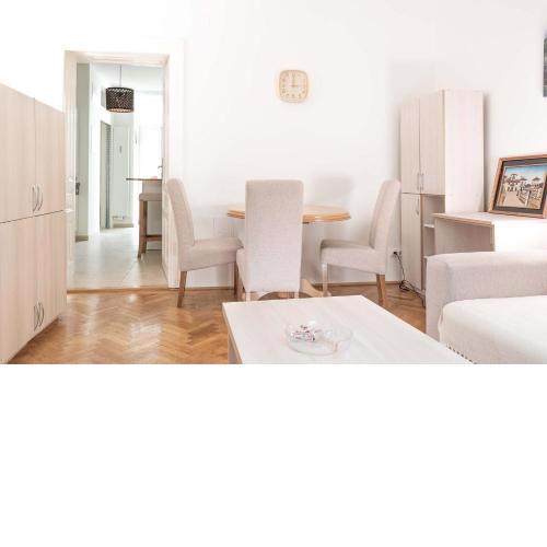 2 Rooms & Balcony - TOP LOCATION!