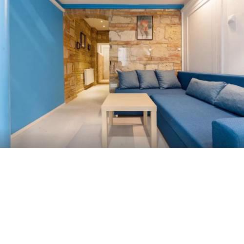 200-Year-Old House Apartment - Király Street