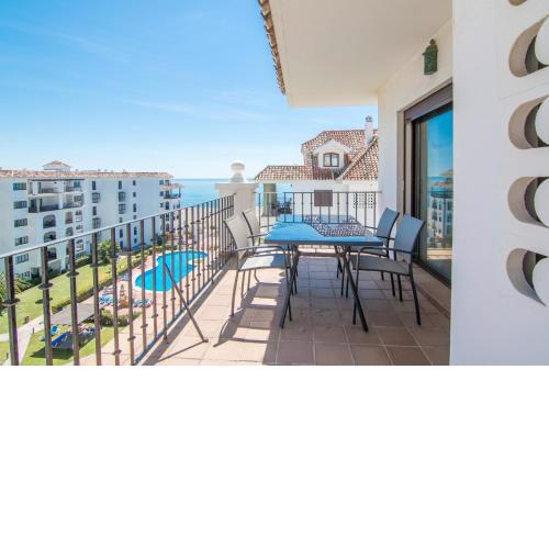 2066-Apt 2 bedrooms on beach, tenis, gym, pool