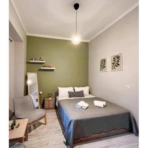 21st Street Comfy Studio