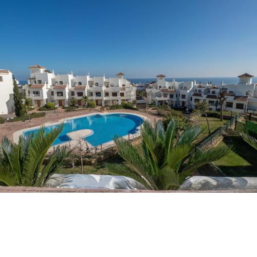 2305 - Luxury villa with sea view and pools