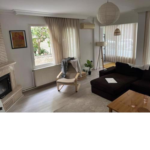 250 m walking distance to metro