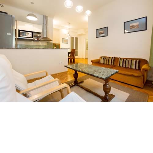 27Attila-Castle Area 2 bedrooms Next to Bazaar