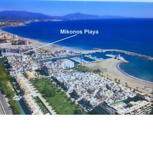 28 Mikonos Playa in Puerto de la Duquesa 2 bed 2 bath apartment ideally located to the beach & marina