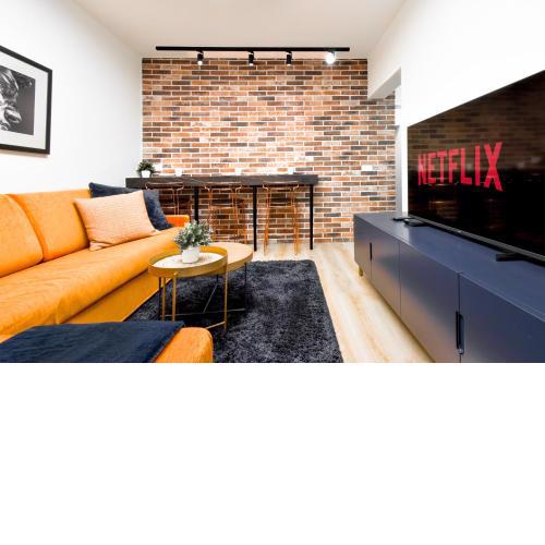 2BDR Luxury in Prime Location