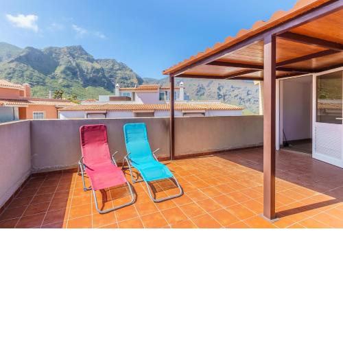 2BR Home with Parking - Mountain Views Terrace
