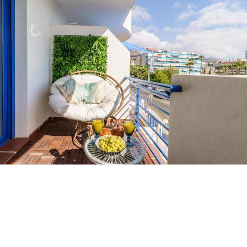 2nd line from the beach , seaviews + parking &pool