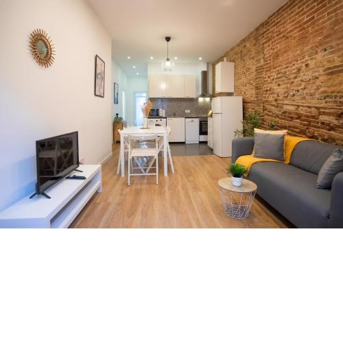 2SIC408 - Bright flat near Sagrada Familia