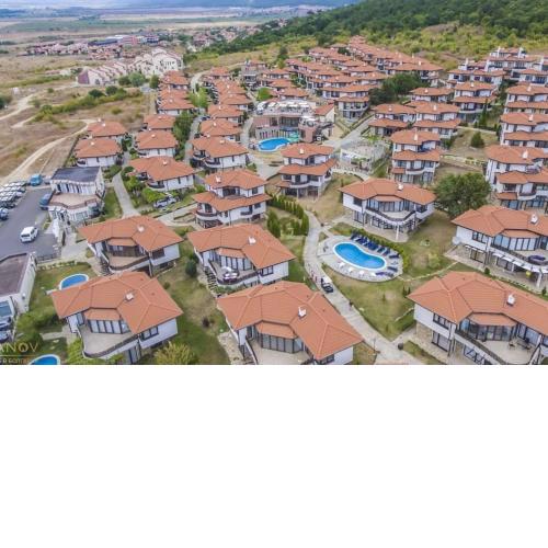 3 Bed, 3 Bath Villa