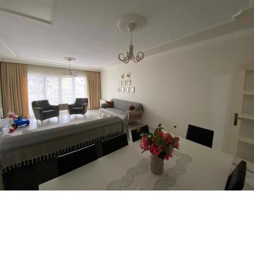 3 bedroom apartment for family.