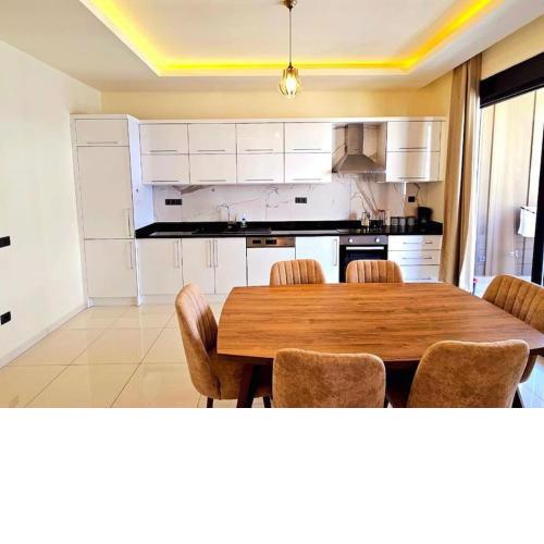 3 bedroom near Cleopatra beach