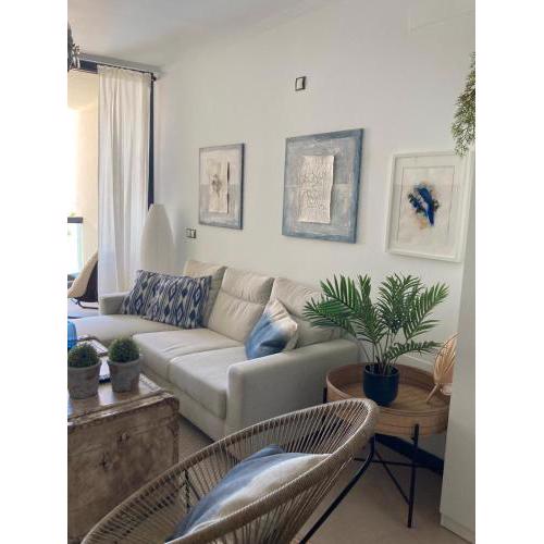 3 bedroom sea view apartment