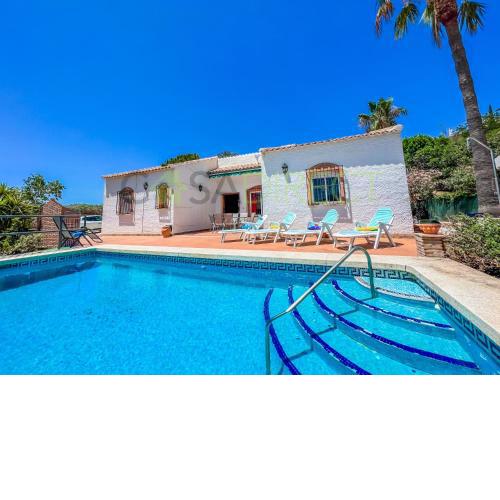 3 bedroom villa with pool in Andalucía