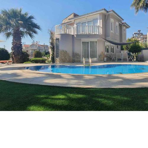 3 Bedroomed villa Belek Turkey with private pool
