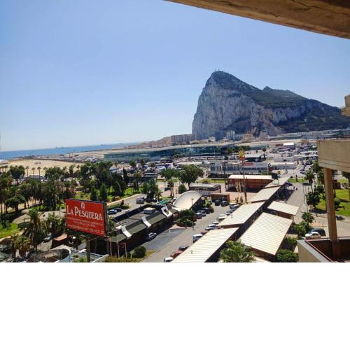 3 bedrooms appartement at La Linea de la Concepcion 500 m away from the beach with sea view furnished balcony and wifi