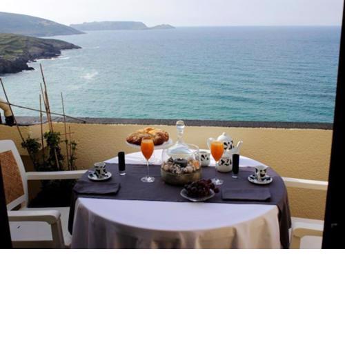 3 bedrooms appartement at Malpica 10 m away from the beach with sea view enclosed garden and wifi