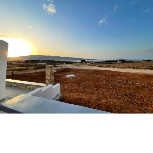 3 bedrooms appartement with sea view and enclosed garden at Antiparos 1 km away from the beach