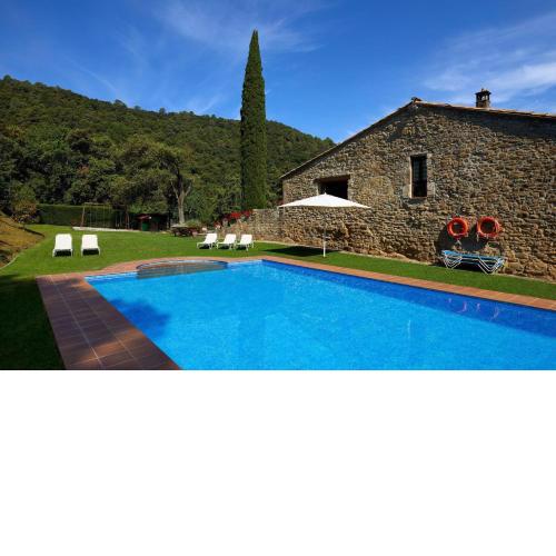 3 bedrooms appartement with shared pool and wifi at Girona