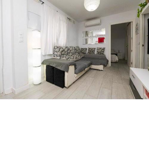 3 bedrooms house with furnished terrace and wifi at Chiclana de la Frontera 7 km away from the beach