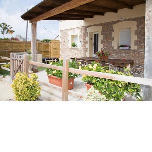 3 bedrooms house with private pool enclosed garden and wifi at Camarles 5 km away from the beach