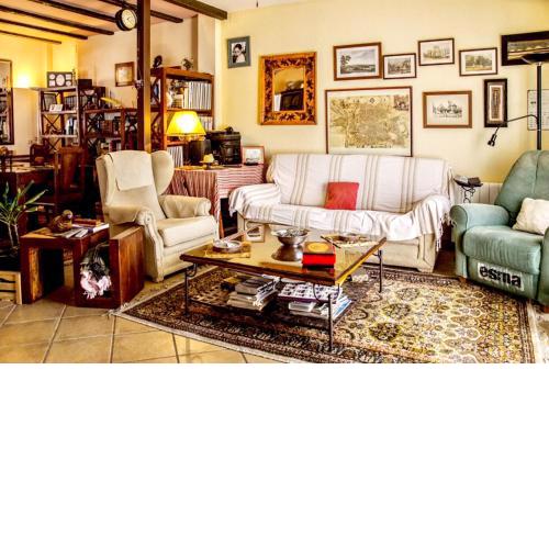 3 bedrooms house with private pool enclosed garden and wifi at Picon