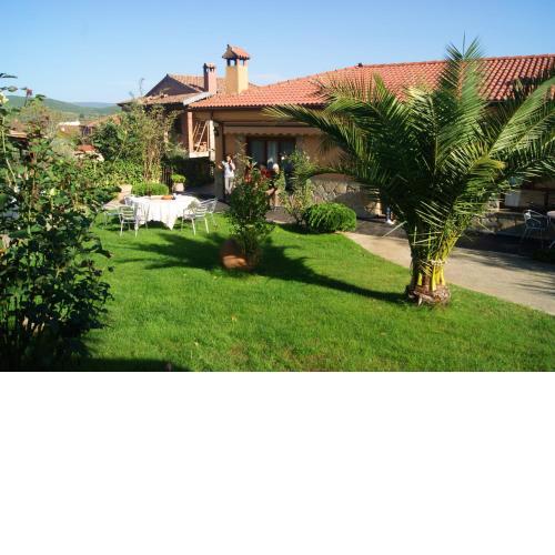 3 bedrooms house with terrace and wifi at Sotoserrano