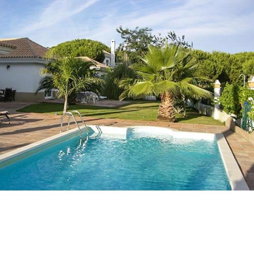 3 bedrooms villa at Nuevo Portil 500 m away from the beach with shared pool enclosed garden and wifi