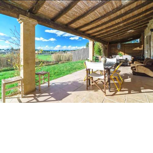 3 bedrooms villa with private pool enclosed garden and wifi at Saus Camallera