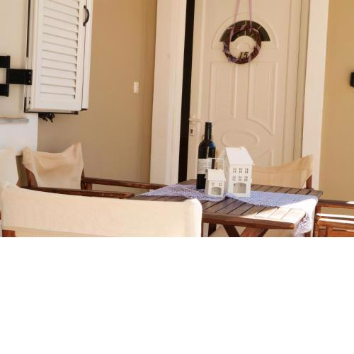 3 bedrooms villa with private pool enclosed garden and wifi at Zakynthos 1 km away from the beach