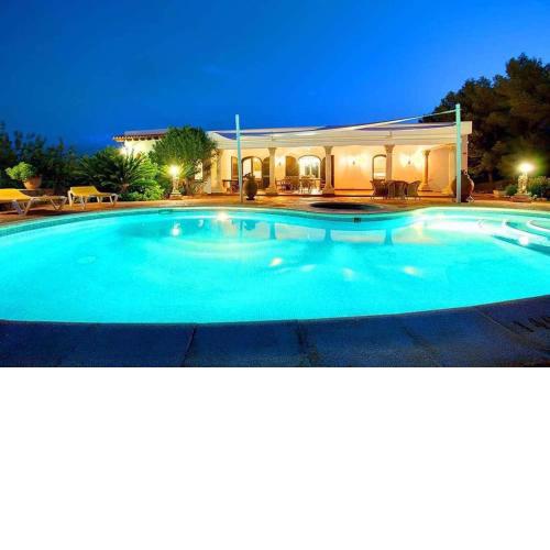 3 bedrooms villa with private pool furnished garden and wifi at Santa Eularia des Riu