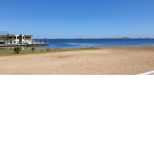 3 beds apartement on the beach, family oriented