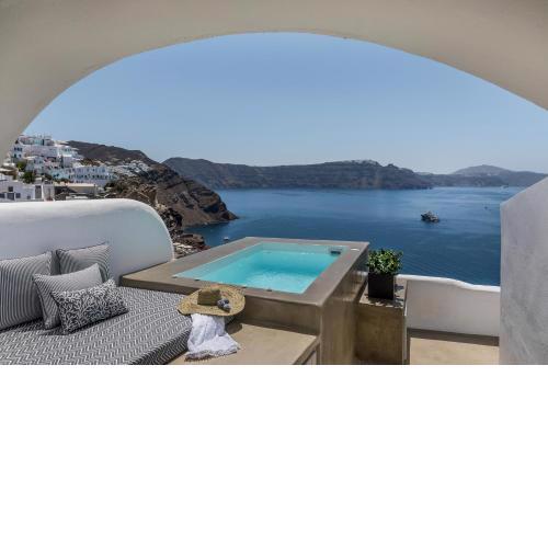 3 Caves by Caldera Houses