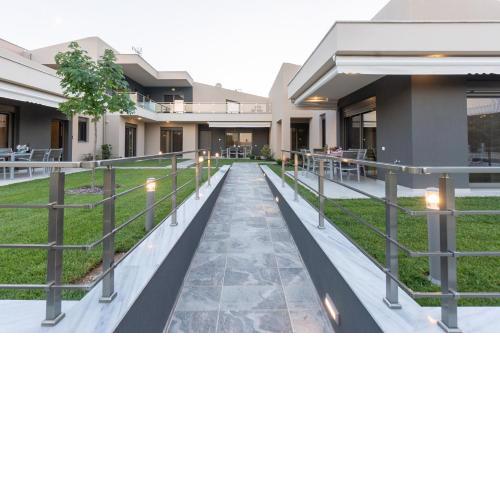 3 DOORS VILLAS