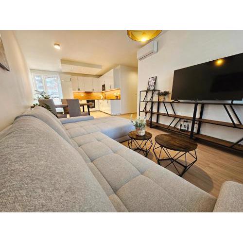 3 room Apartment 2x balcony, new building, 21