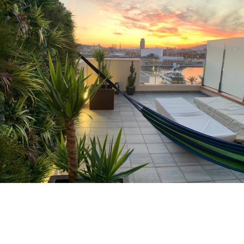 31 Nights Plus Luxury Aircon Beach Apartment Barcelona with Incredible Views
