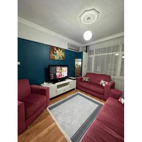 3+1 SUPER FLAT IN THE CENTER OF KADIKOY