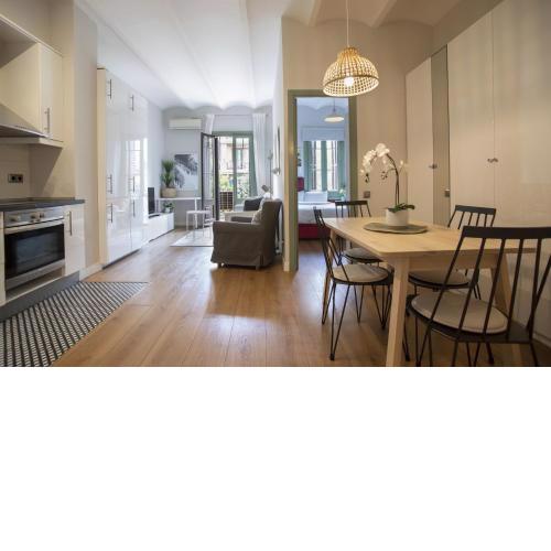 31ENT335 - Mediterranean decorated apartment
