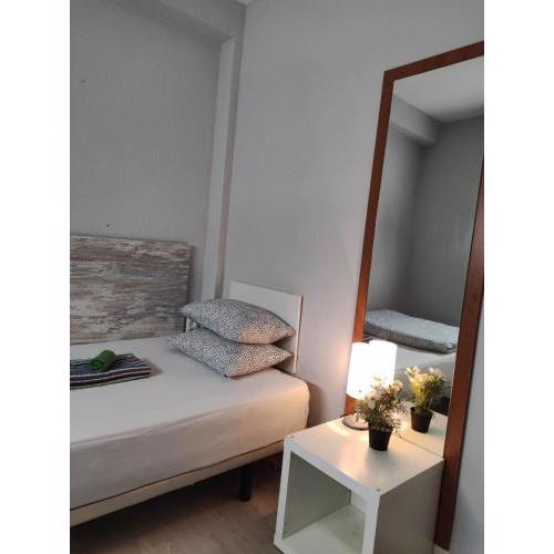 38 - Habitacion en piso