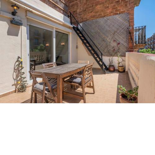 3BD with private terrace right by Sagrada Familia