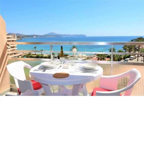 3F 1ª línea de playa con vistas al mar