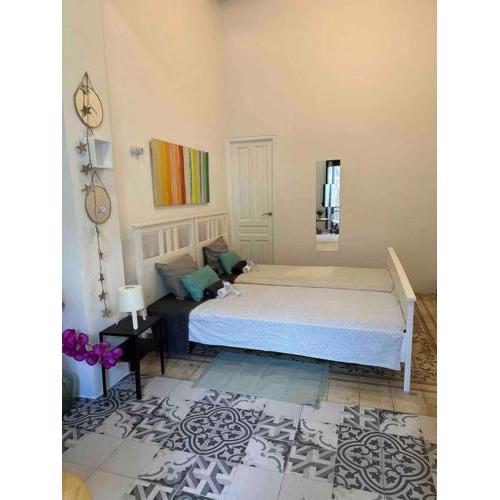 4 - Acogedora habitación junto a Ruzafa con baño privado y aire acondicionado