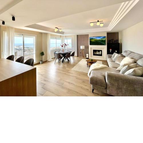 4 bedroom semi-detached house with private pool and amazing views! Mijas Costa, Marbella!
