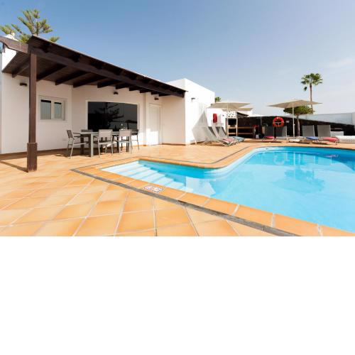 4 bedroom Villa Mimi with private heated pool
