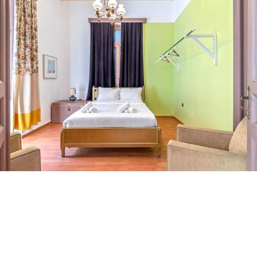 4 Bedroom Vintage House in heart of Pagrati Athens