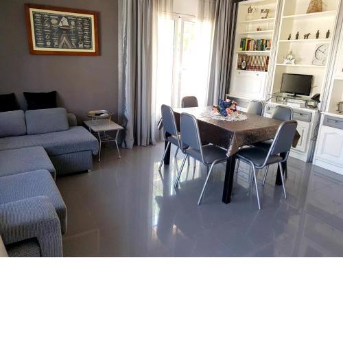 4 bedrooms house at Coma ruga 100 m away from the beach with sea view furnished terrace and wifi