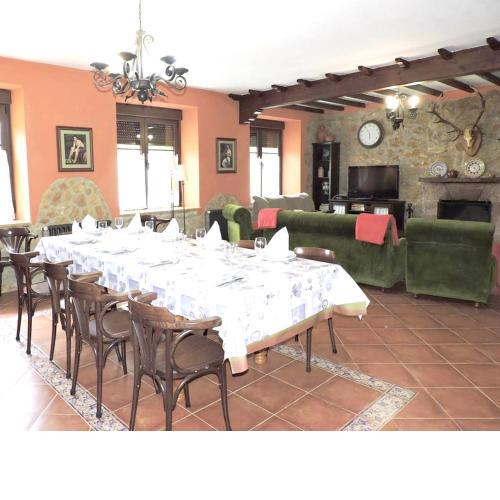 4 bedrooms house with furnished terrace and wifi at Premio