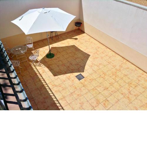 4 bedrooms house with furnished terrace at Castellar de Santiago