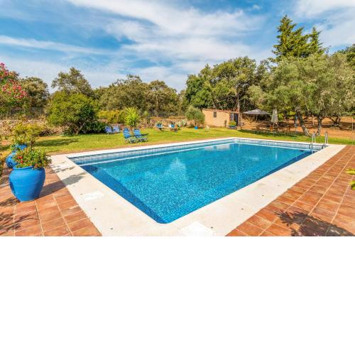 4 bedrooms villa with private pool and enclosed garden at Cortegana